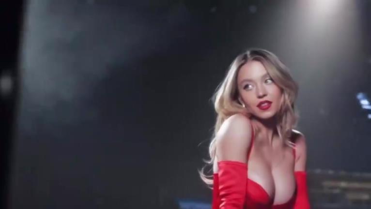 此前觀戰(zhàn)紐約德比！賣含洗澡水肥皂的悉尼妹太清楚自身優(yōu)勢(shì)了